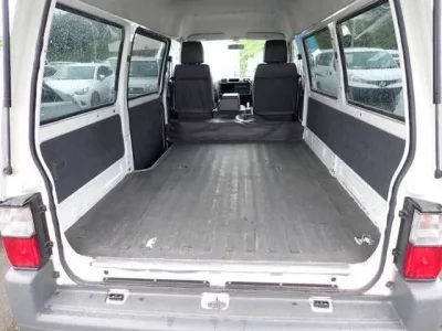 Mazda BONGO VAN