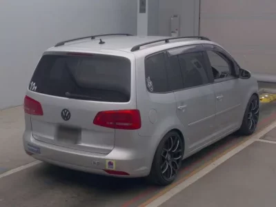 Volkswagen GOLF TOURAN