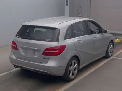 Mercedes-Benz B CLASS