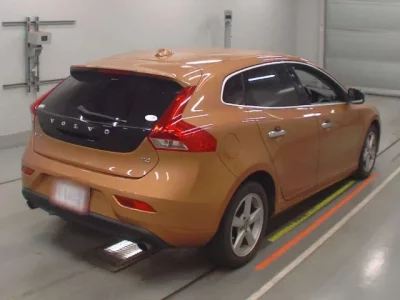 Volvo V40