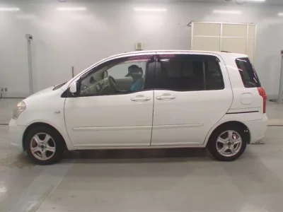 Toyota RAUM