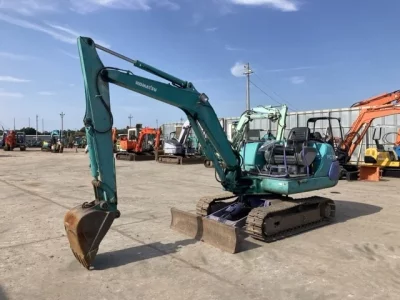 KOMATSU PC30-7E