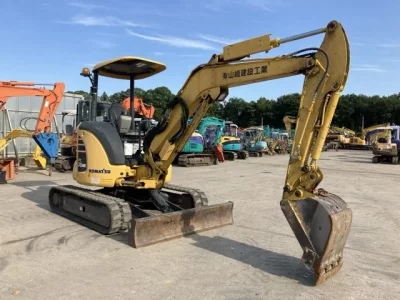 KOMATSU PC35MR-5