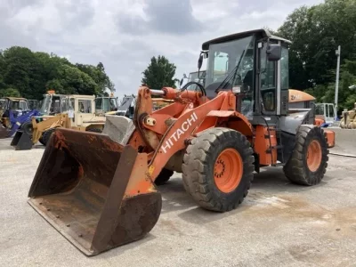 HITACHI ZW140
