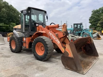 HITACHI ZW140