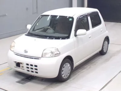 Daihatsu Esse