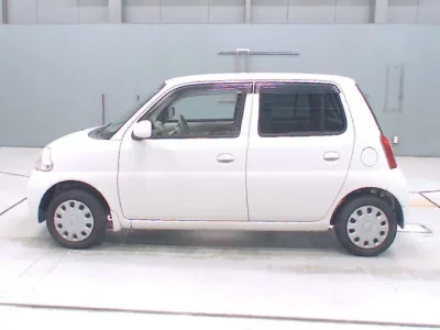 Daihatsu Esse