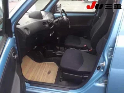Daihatsu Esse