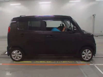 Suzuki MRWAGON