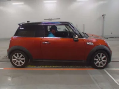 BMW MINI