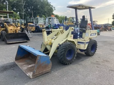 KOMATSU WA30-2