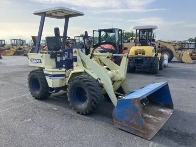 KOMATSU WA30-2