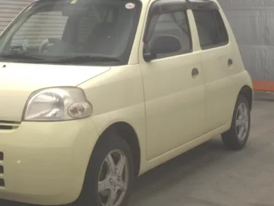 Daihatsu Esse