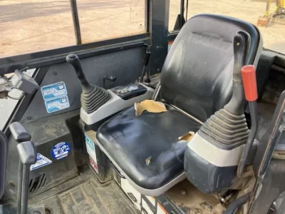 KOMATSU PC50MR-2