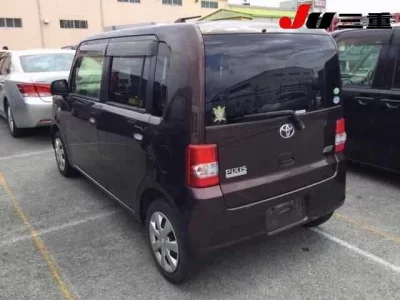 Toyota PIXIS SPACE