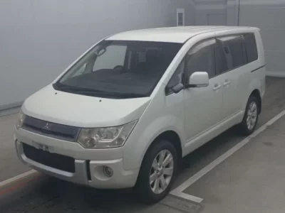 Mitsubishi DELICA D5