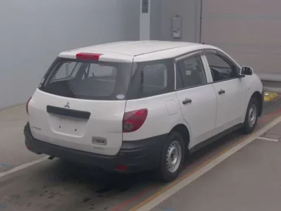 Mitsubishi LANCER VAN