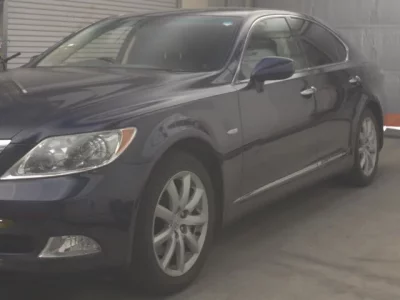 Lexus LS