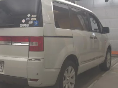 Mitsubishi DELICA D5