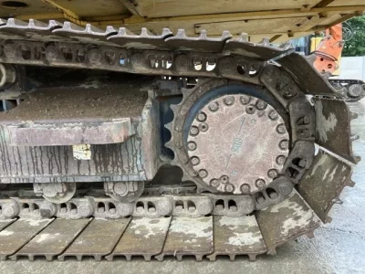 KOMATSU PC200-10