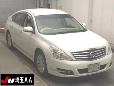 Nissan TEANA