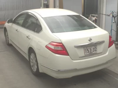 Nissan TEANA