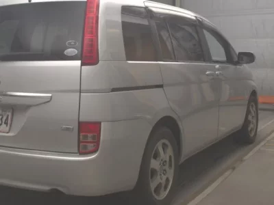 Toyota ISIS