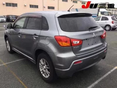 Mitsubishi RVR
