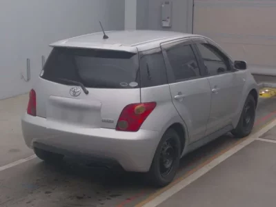 Toyota IST