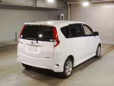 Toyota PASSO SETTE