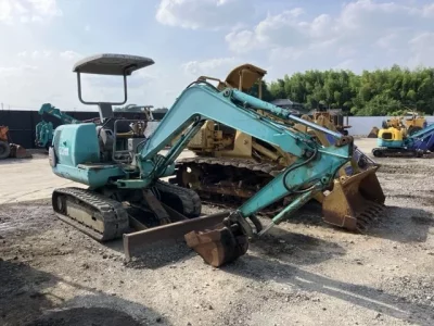 KOMATSU PC20-7