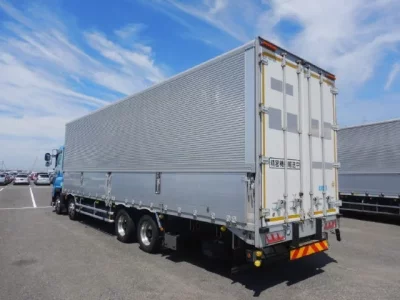 Isuzu GIGA