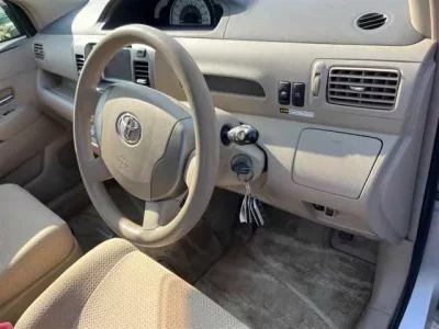 Toyota RAUM