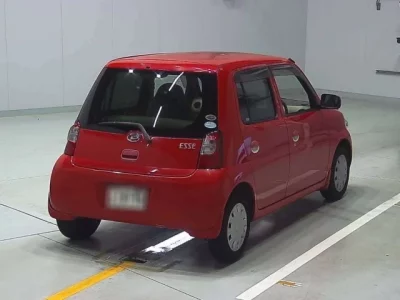 Daihatsu Esse
