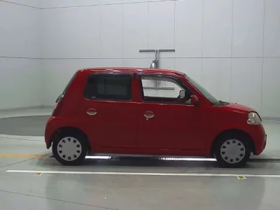 Daihatsu Esse