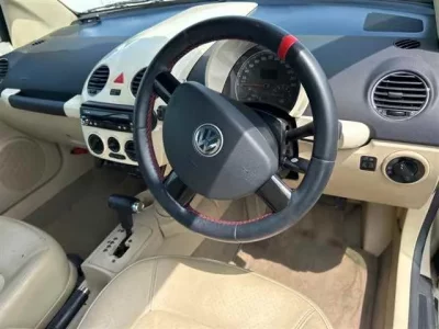 Volkswagen NEW BEETLE