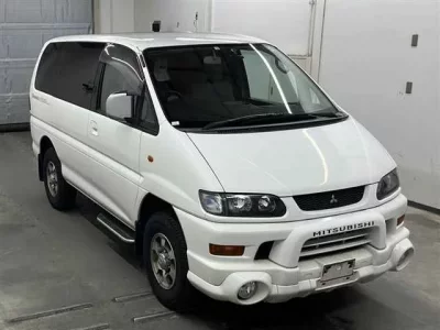 Mitsubishi DELICA