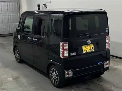 Toyota PIXIS MEGA
