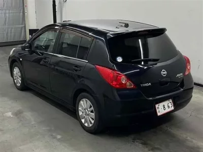 Nissan TIIDA