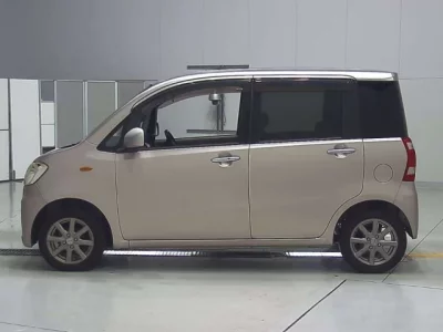 Daihatsu TANTO EXE