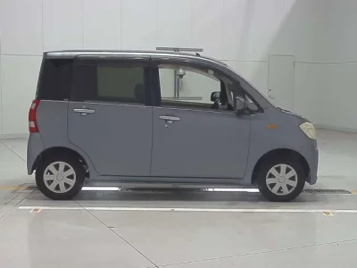 Daihatsu TANTO EXE