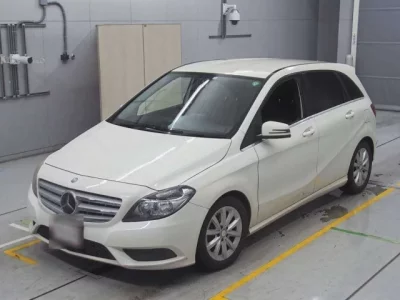 Mercedes-Benz B CLASS