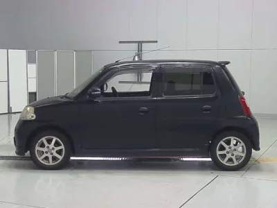 Daihatsu Esse