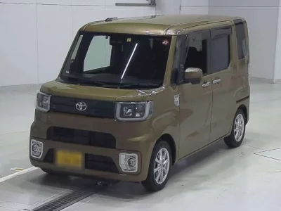 Toyota PIXIS MEGA
