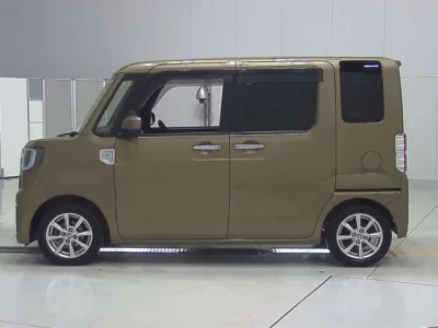 Toyota PIXIS MEGA
