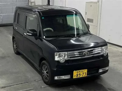 Toyota PIXIS SPACE