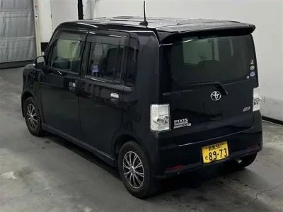 Toyota PIXIS SPACE