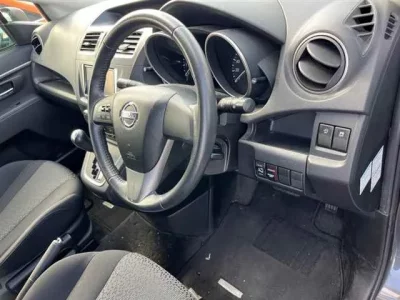 Nissan LAFESTA