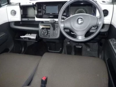 Suzuki MRWAGON