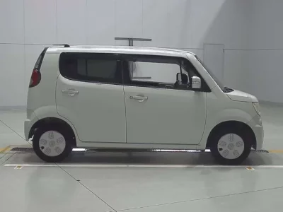 Suzuki MRWAGON